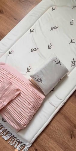 مجموعة الورد المنثور