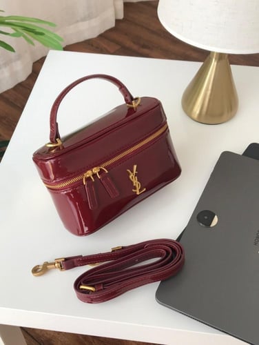 شنطة سان لوران