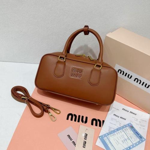 شنطة ميو ميو