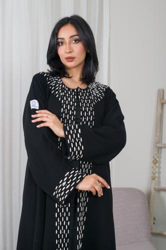 عباية AE18 | عباية سوداء مطرزة