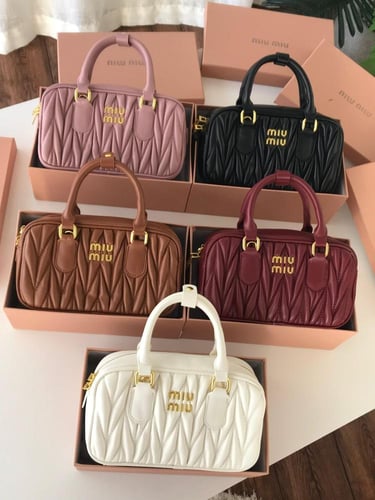 شنطة ميو ميو