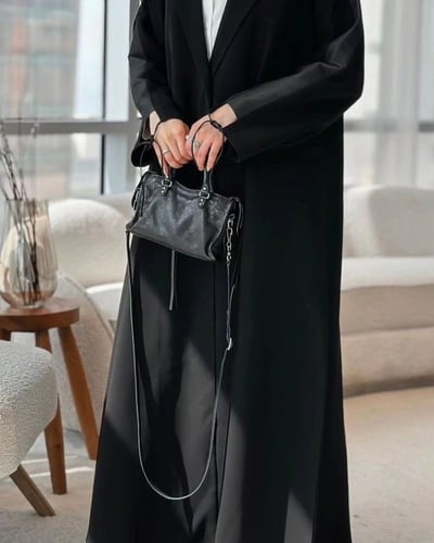 عبايه ناعمه رسمية جاكيت