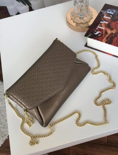 شنطة سي اتش