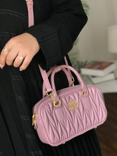 شنطة ميو ميو