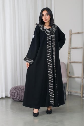 عباية AE18 | عباية سوداء مطرزة