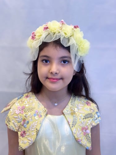 طوق شعر اصفر