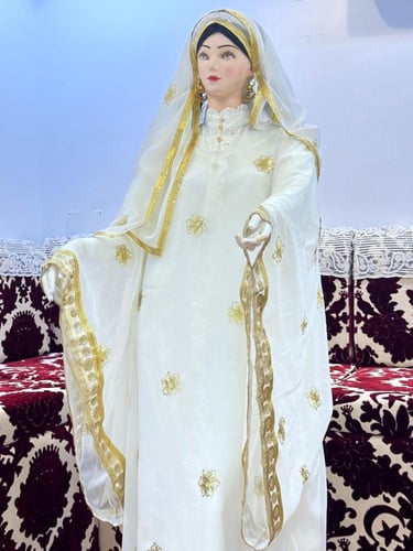 المسدح السكري مطرز بالذهبي 5 قطع