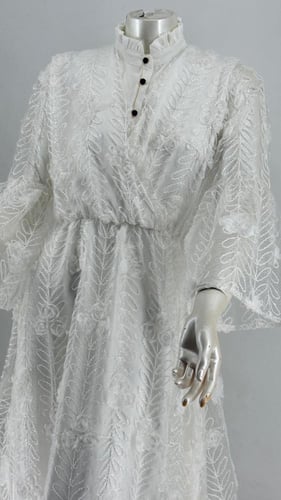 كرته اوف وايت مع سيديرية نصف بازارير ذهبية ثابتة