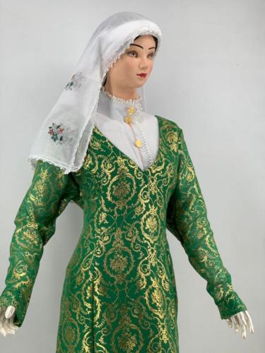 برنسيس اخضر وذهبي