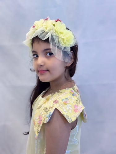 طوق شعر اصفر