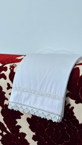 سراويل نسائية مشتغلة يدوي لون ابيض
