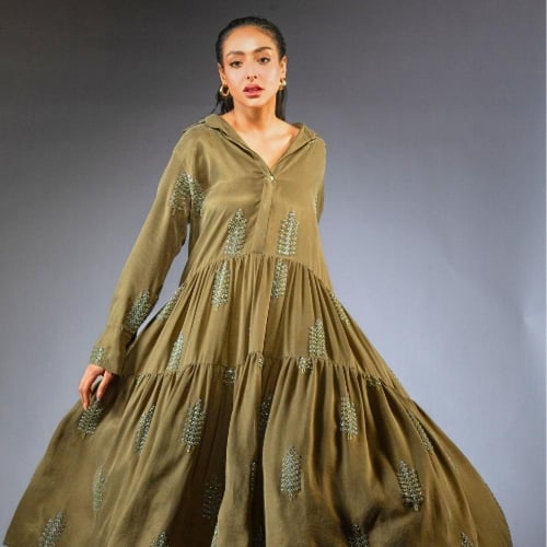 Long Flow Silk Dress with sequinned patterns