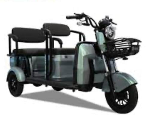 تك تك كبير 3 اشخاص