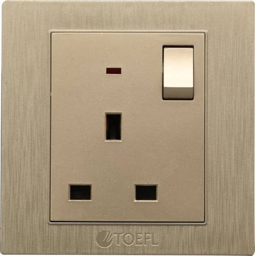 فيش ثلاثي مع مفتاح 13 امبير ألوان متعددة توفل