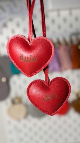 تعليقة قلب بحفر اسم