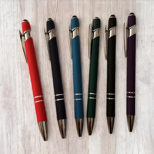 قلم حبر بحفر اسم " فضي "