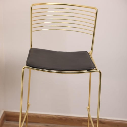 طقم طاولة طعام بار ستيل ذهبي بسطح قزاز مربع مع 2 ك...