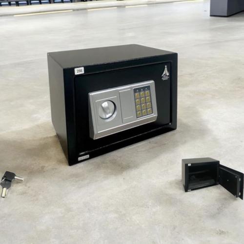 خزنة تجوري يمكنك تثبيتها على الجدار لون اسود