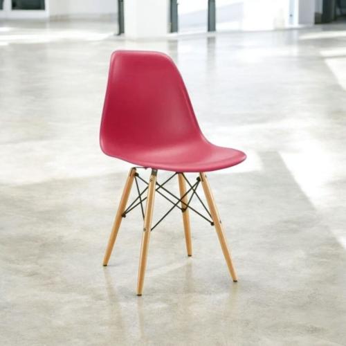 كرسي طعام فايبر احمر مع ارجل خشب