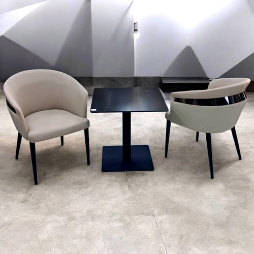 طقم ضيافة و كافيه طاولة سراميك مربع مع 2 كراسي جلد...