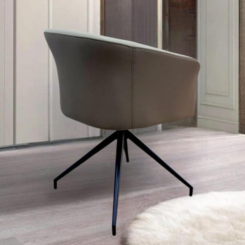 كرسي طعام جلد لونين مقعد بيج وظهر بني مع قاعدة ارج...