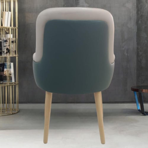 كرسي طعام خشب مع مقعد جلد لونين بيج وظهر اخضر