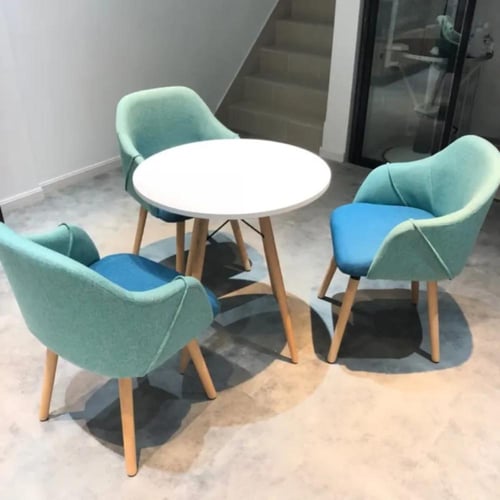 كرسي طعام خشب بني مع مقعد قماش ازرق لونين GWD1455