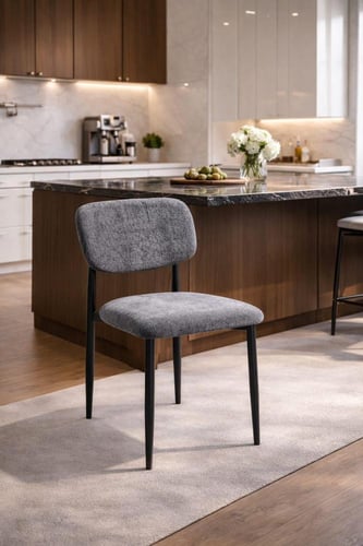 كرسي طعام مبطن بتشكيلة ألوان عصرية وراحة يومية متع...