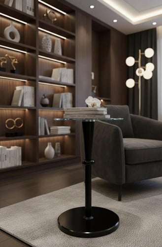 طاولة جانبية فاخرة بسطح زجاج وقاعدة رخام – تصميم ر...