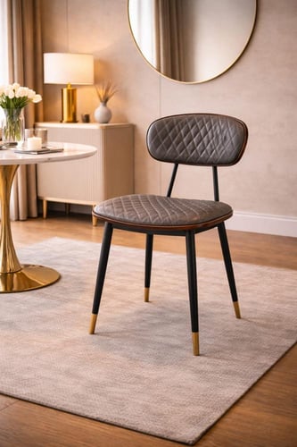 كرسي طعام جلدي فاخر بتصميم مبطن ولمسة عصرية ألوان...