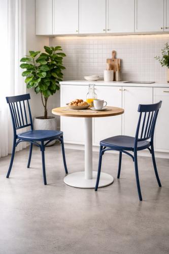 كرسي بلاستيك أنيق متعدد الاستخدامات ألوان متعددة