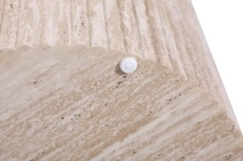 طقم طاولة طعام فاخرة بسطح رخامي ولون بيج أنيق متعد...