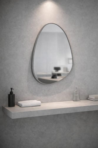 مرآة حائط بتصميم عضوي بإطار خشبي أو رمادي