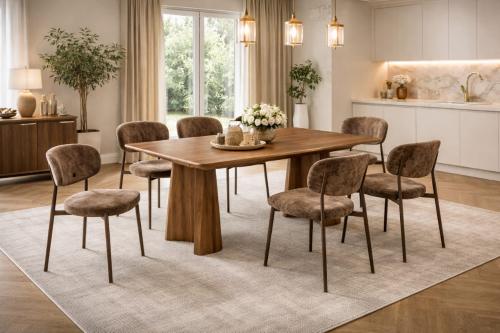 طاولة طعام خشبية باللون البني مع كراسي فاخرة مقاسا...