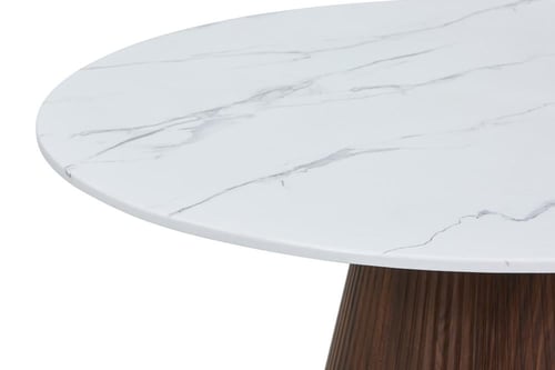 طاولة طعام دائرية فاخرة بسطح رخامي وقاعدة خشبية مخ...