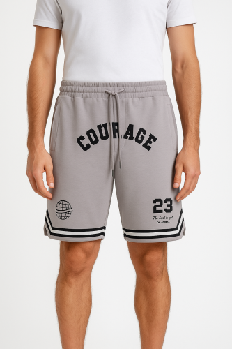 شورت رجالي رياضي بتفاصيل خطوط بارزة وتصميم مريح