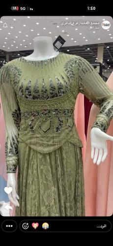 فستان نسائي