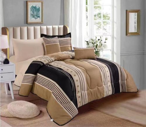 طقم مفارش سرير بخطوط أنيقة - 8 قطع