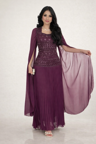 فستان سهرة أنيق بتطريز فاخر وأكمام شفافة منسدلة