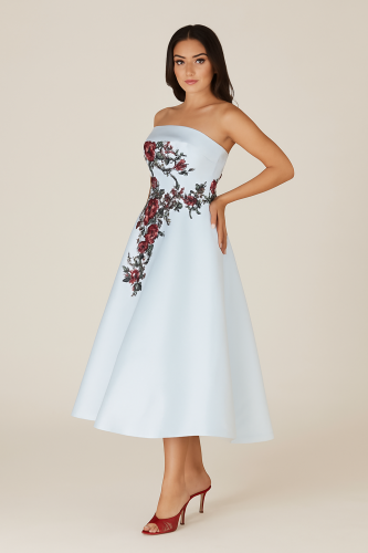 فستان سهرة ميدي بكورسيه مطرز بالورود