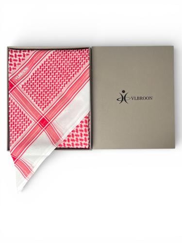 شماغ VLBROON الأحمر – فخامة كلاسيكية بإطلالة راقية