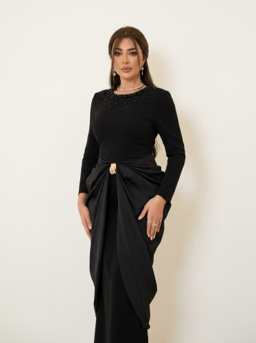فستان نسائي