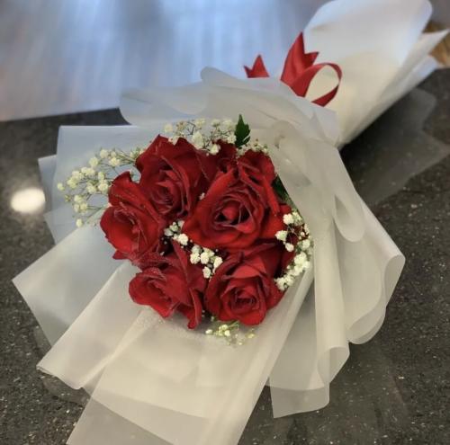 باقة ورد صغيرة