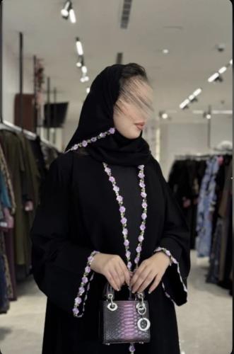 عباية وردة