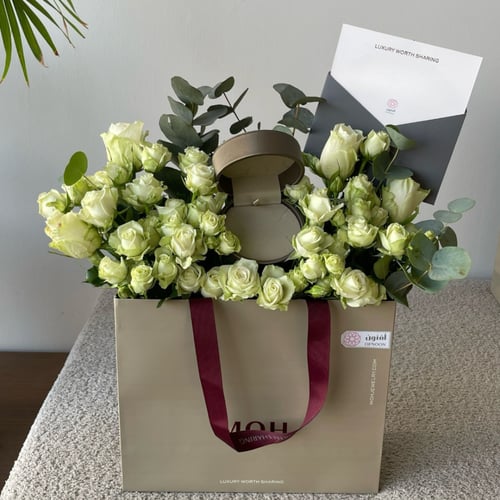 اسورة فضة MOH منسقة بالورد