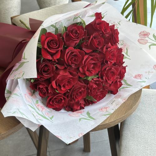 باقة الحب احمر