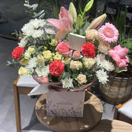 حلق تيد بيكر مع بكج افنون المميز