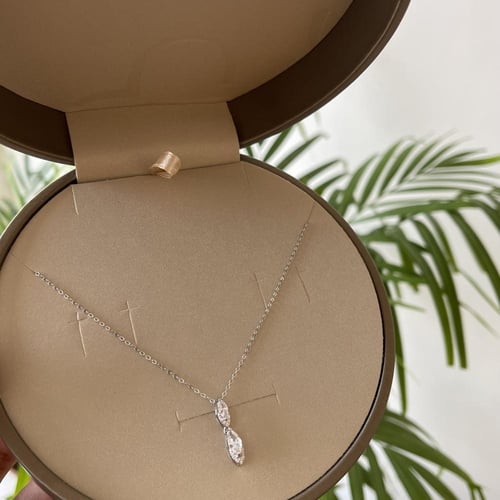 عقد فضة MOH منسق بالورد