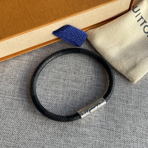 اسورة لويس فيتون