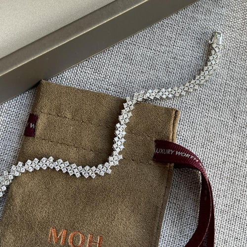 اسورة فضة MOH منسقة بالورد